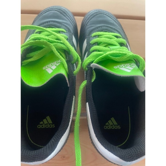 Adidas Kids Soccer Cleats Size 2 - Picture 3 of 7
